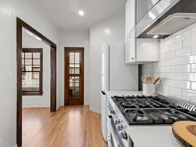 Photo - 2121 James M Wood Blvd Unit Condo  for Rent $1800