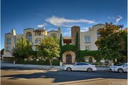 Photo - 15206 Burbank Blvd Townhome
