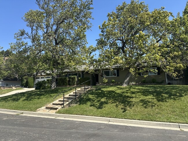 Photo - 494 Scandia Dr