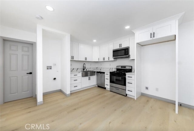 Photo - 10 W Trafford St