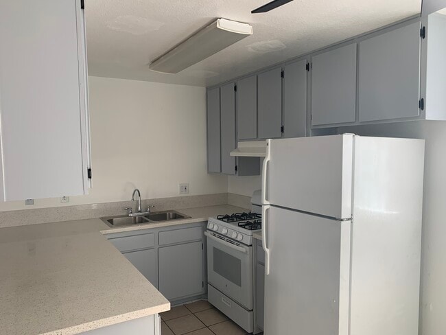 Photo - 147 S Avenue 56