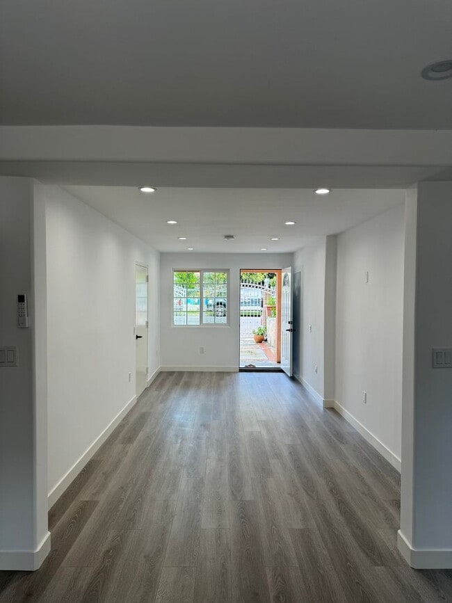 Photo - 3048-3050 Perlita Ave Unit 3048 1/2 ADU
