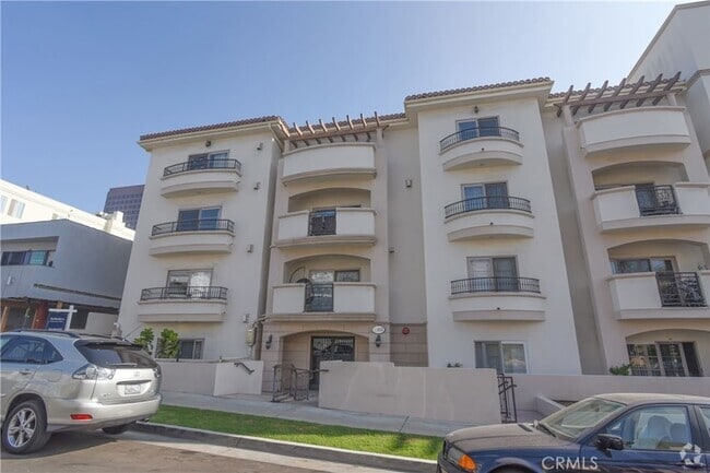 Building Photo - 11848 Kiowa Ave Unit 106 Rental
