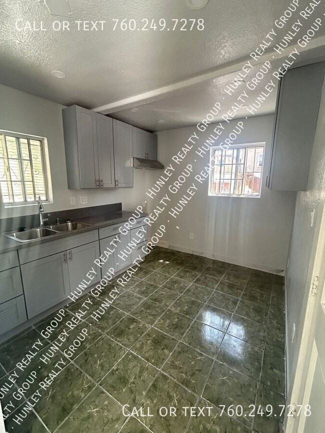 Photo - 1376 Gaviotas Ave-