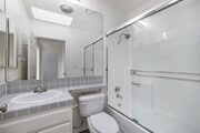 1BR, 1BA - 850SF - Bathroom - 4800 Sepulveda Blvd.