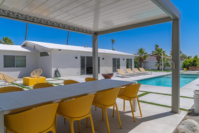 Photo - 2383 E Powell Rd