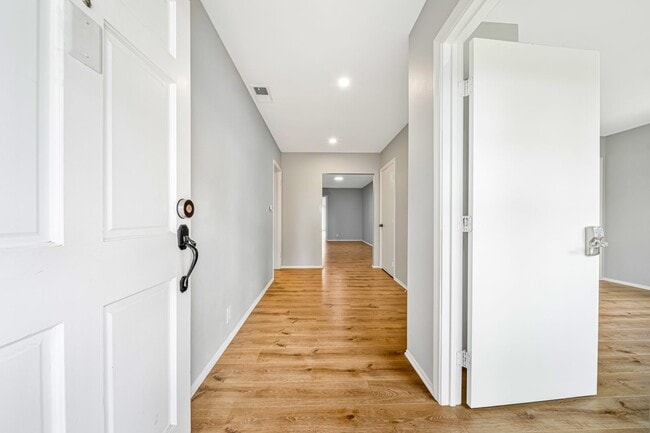 Photo - 4/Bed, 4/Bath Home with Parking, Washer/ Dryer and Spa, Close to Chapman University/ Orange Circle