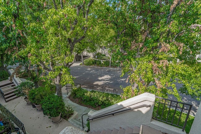 Photo - COMING SOON! 2 Bedroom Condo in Valencia!