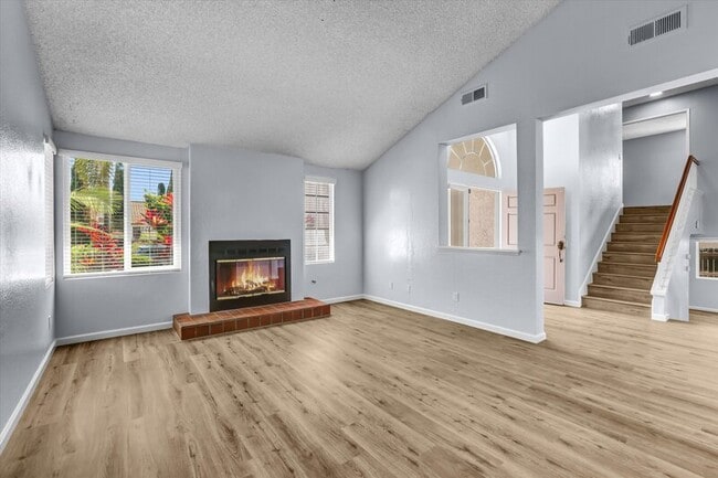 Photo - 625 Forester Ln