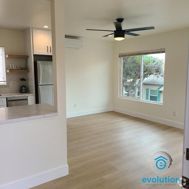 Building Photo - 734-740.5-7405 Jamaica Ct Rental