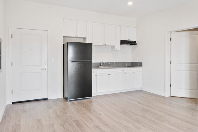 Photo - Gateway Apartments