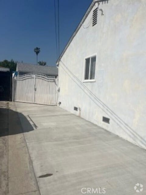 Building Photo - 8611 Rio Dell St Rental