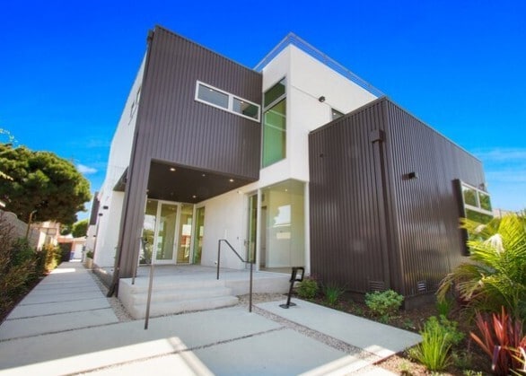 Building Photo - 2318 Ocean Park Blvd