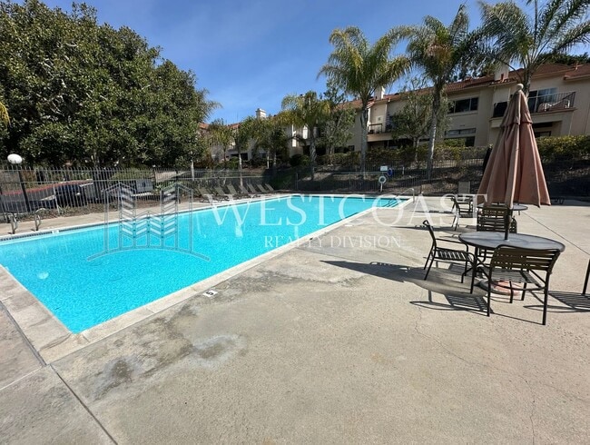 Building Photo - Beautiful Two-Story 3 Bed, 2 Bath Home in Calavera Hills Villas Community in Carlsbad