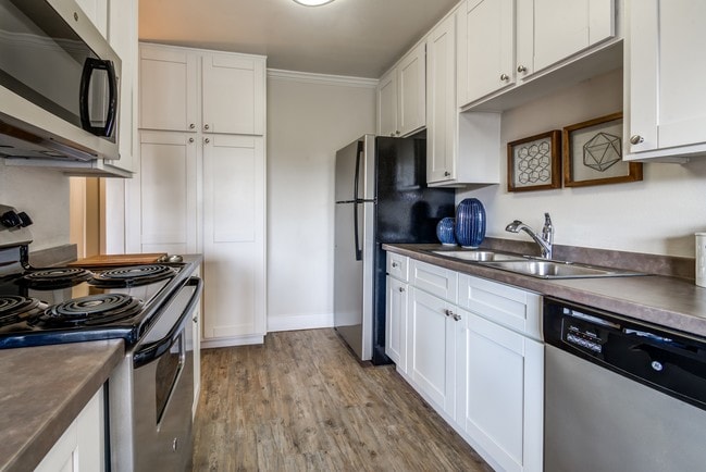 Photo - Carlsbad View Apartments