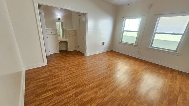 Photo - 727 S Coronado St Unit 307