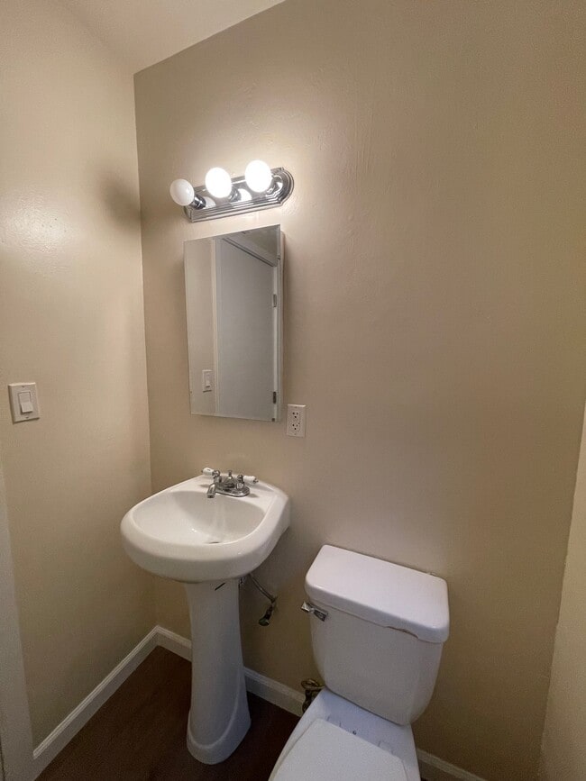Photo - 14207 Sylvan St