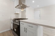 Photo - Euclid Ave Apartment Unit 4052