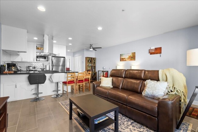 Photo - 1 Bed/1 Bath + 2 Parking Spaces and Walking Distance to Beach Unit 9