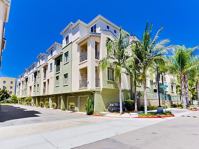 Building Photo - Spectrum Center, 2 Bed | 2 Bath Single Lev... Rental