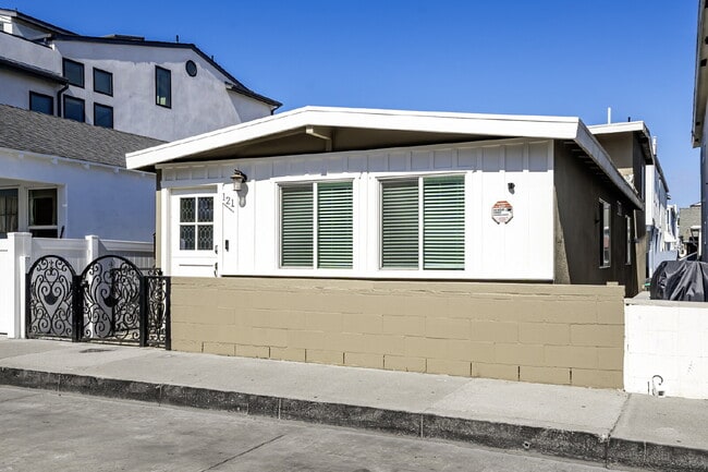 Photo - "Turnkey and Fully Remodeled Beachside Ret...