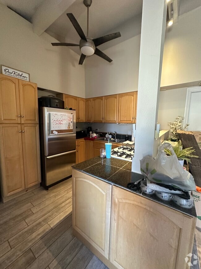 Building Photo - 3881 Via Isla Rental