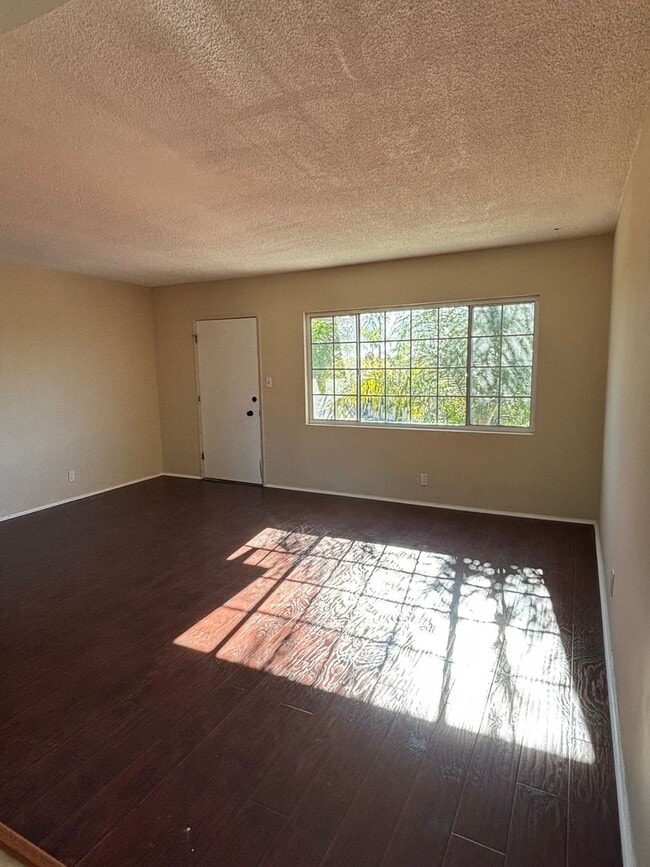 Photo - 2 bedroom 1 bath available now in East LA! Unit E