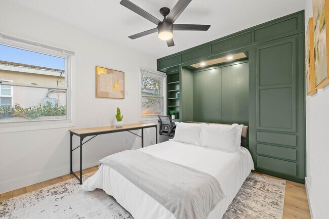 Photo - 3460 Armstrong St