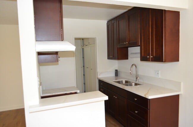 Photo - 13463 Vanowen St Unit 1