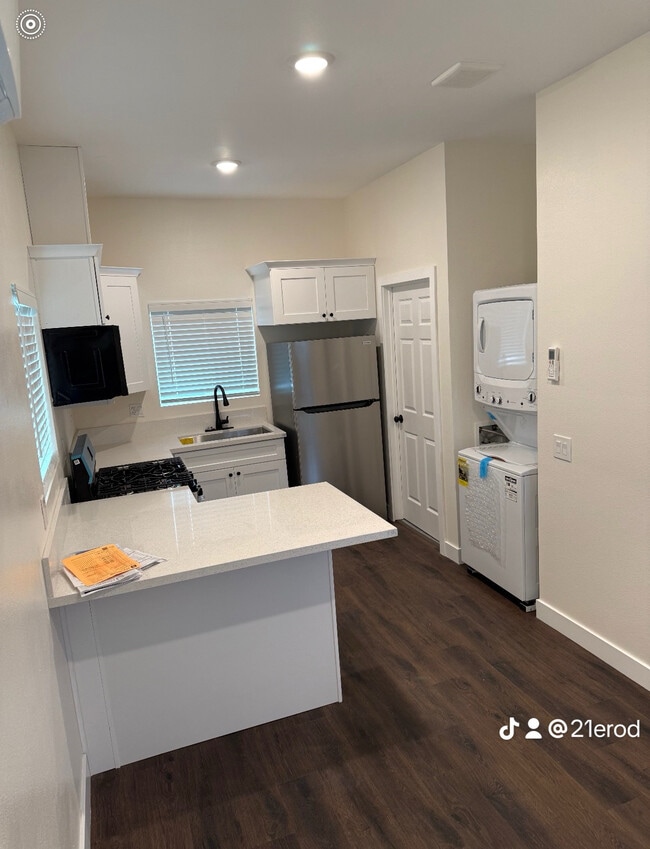 Building Photo - 10279 Priscilla St Unit A