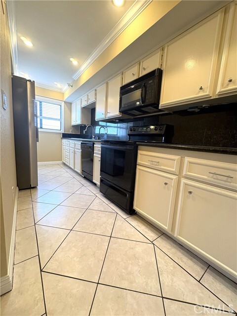 Photo - 645 Balboa Ave Unit 2C