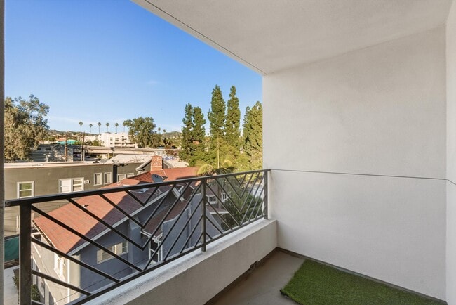 Photo - Sophia Hollywood