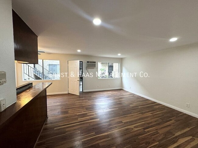 Photo - 1170 E South St Unit #02