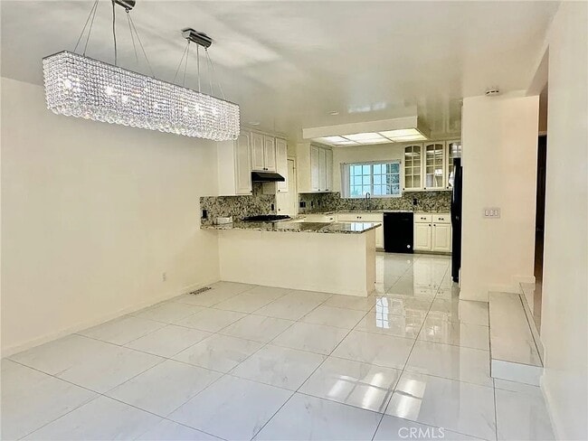 Photo - 2255 E Chevy Chase Dr