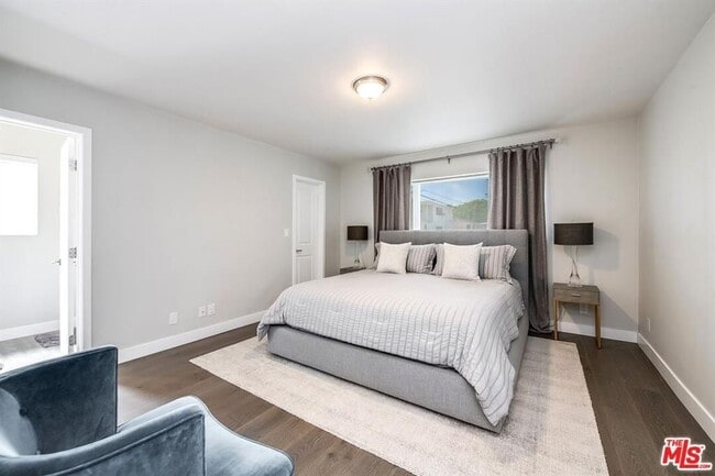 Photo - 832 Euclid St