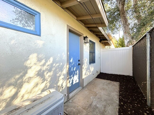 Photo - 118 S Buena Vista St Unit 120