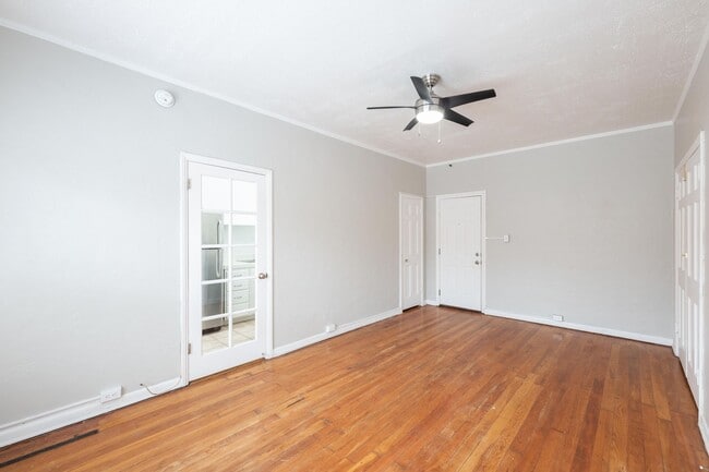 Photo - Gailmore Apartments