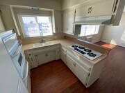 Kitchen - Unit 10 (2nd floor) - The Frontier