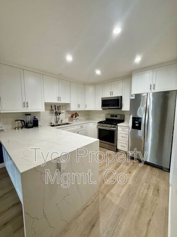Photo - 1720 Melrose Ave House