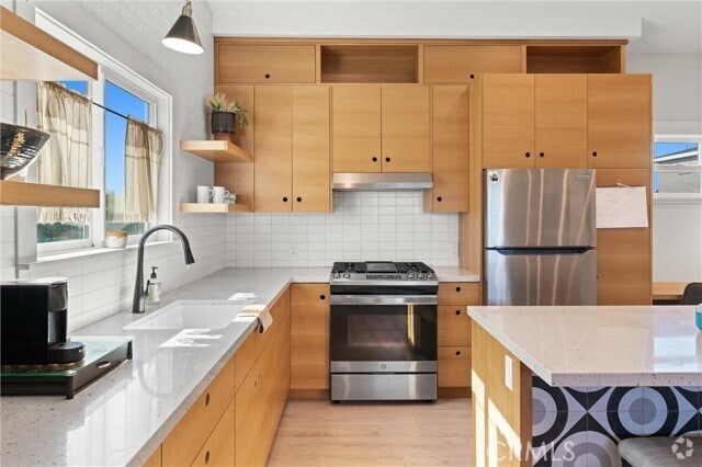 Building Photo - 8395 Doncaster Dr Rental