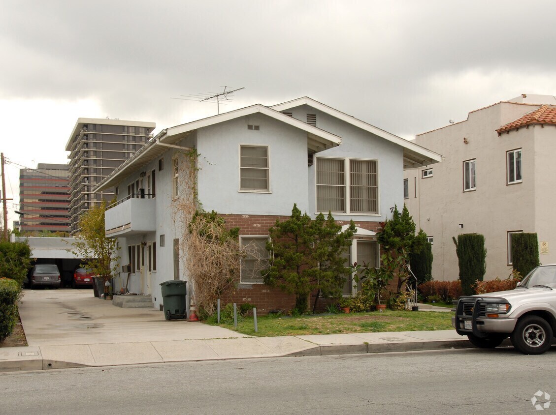 Photo - 715 N Jackson St Unit B