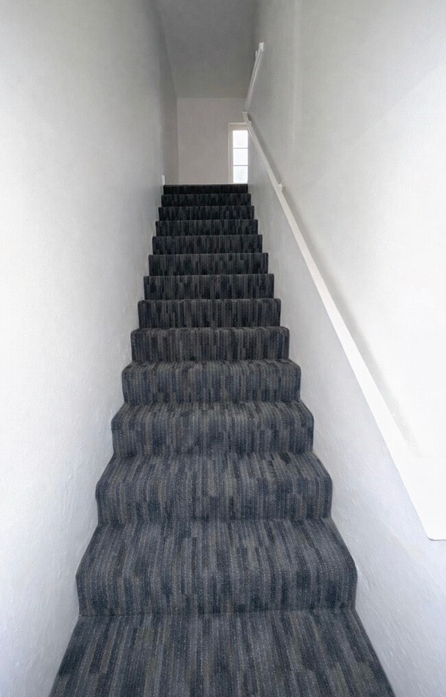 Photo - 1711 W 144th St Unit #4