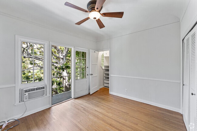 1BR, 1BA - 900SF - Primary - 1234-1240-N Crescent St