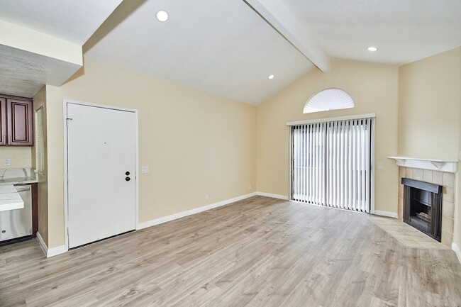 Photo - 22729 Lakeway Dr Unit 386
