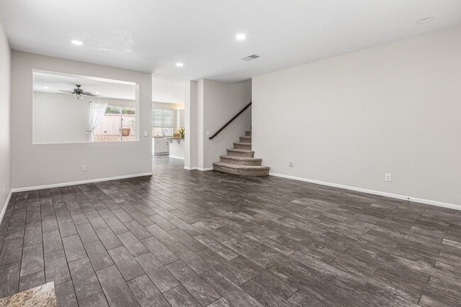 Photo - 1553 Yanonali Ave