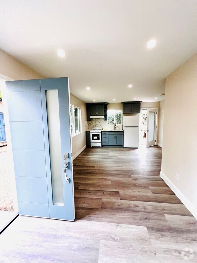 Building Photo - Brand New construction! 2 bed 1 bath,  Enj... Rental