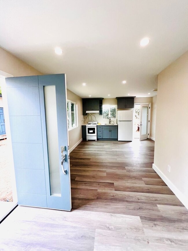 Brand New construction! 2 bed 1 bath, Enj... - Brand New construction! 2 bed 1 bath, Enj... House