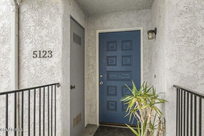 Photo - 5123 Longfellow Way