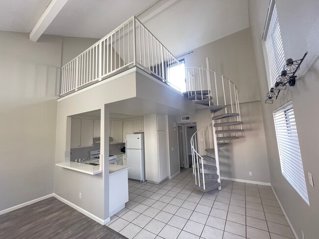 Photo - 27646 Nugget Dr Unit Canyon Country Condo #8