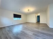 Photo - 17511 Newland St